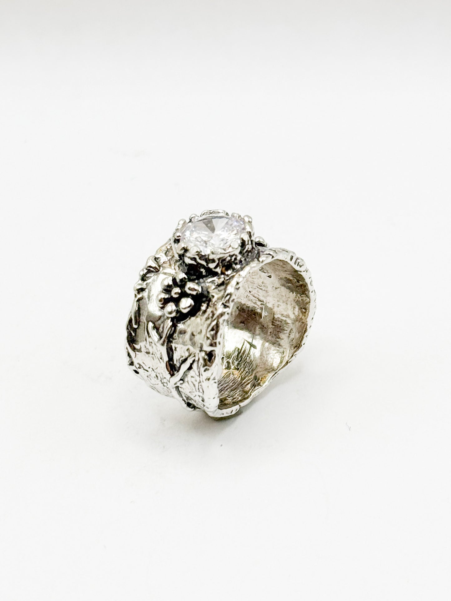 RING EARTH COLLECTION DESIGN 135