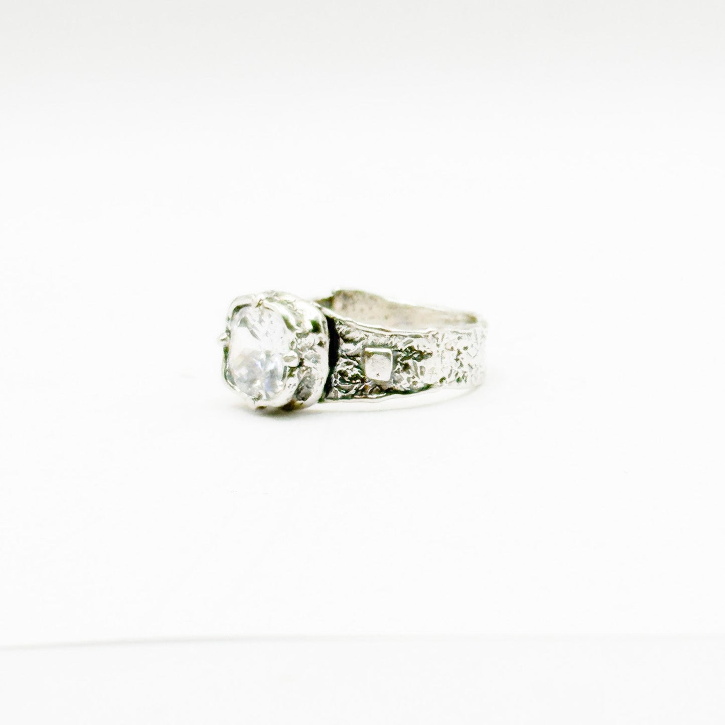 RING ROMAN COLLECTION DESIGN 358